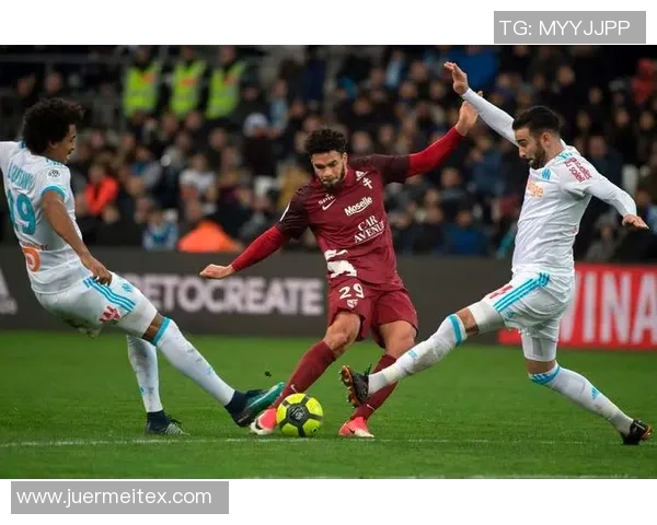 法乙联赛精彩对决朗斯主场迎战奥兰斯争夺三分 法乙联赛精彩对决朗斯主场迎战奥兰斯争夺三分